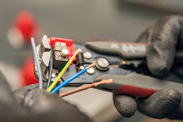 Best Local Electrician Companies  in Eldon, MO